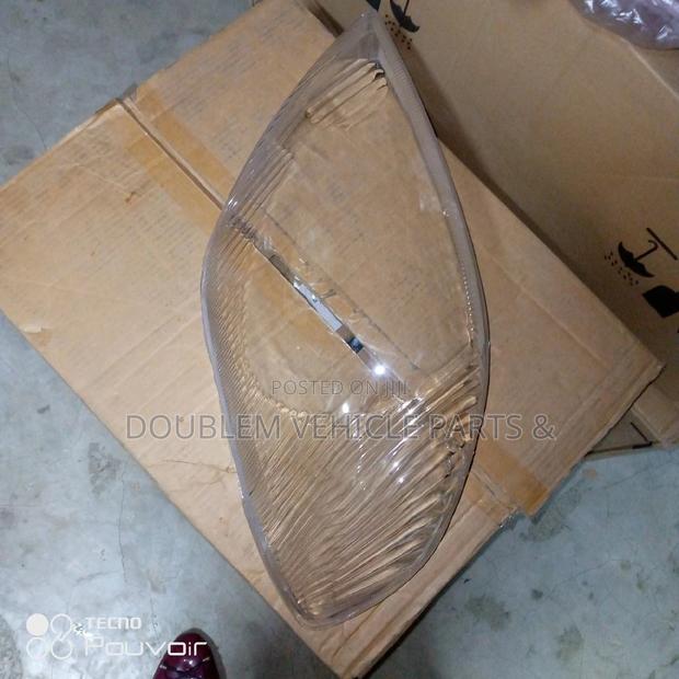 Headlens/Headglass Toyota Corolla NZE 2001