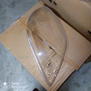 Headlens/Headglass Toyota Corolla NZE 2001