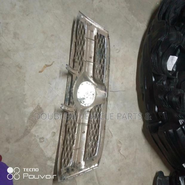 Grill Toyota Hilux Vigo 2004 Silver/Chrome - thumbnail 2