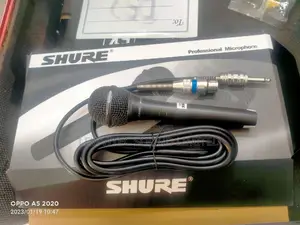 Shure Wired Professional Microphone