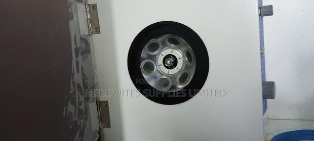 Centrufuge Machine - main view