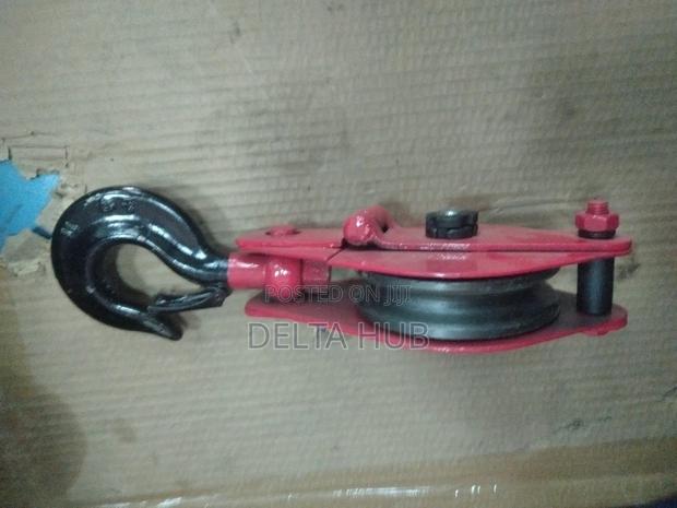 Affordable Hook Pulley - main view