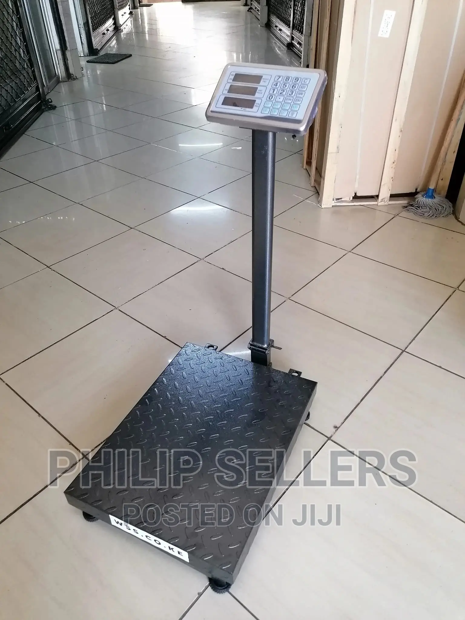 Weigh a Max Capacity of 300kgs - Foldable Hence Easy to Carr