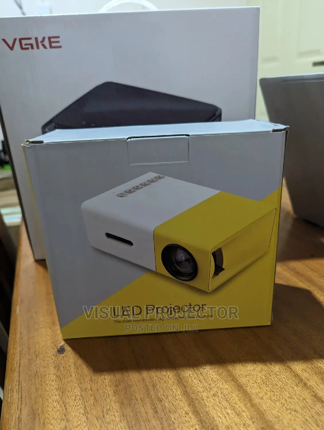 Mini Projector ( New ) Yg300