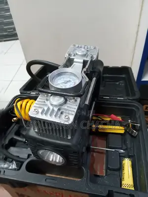 Dera 150PSI Air Compressor Portable DC 12V