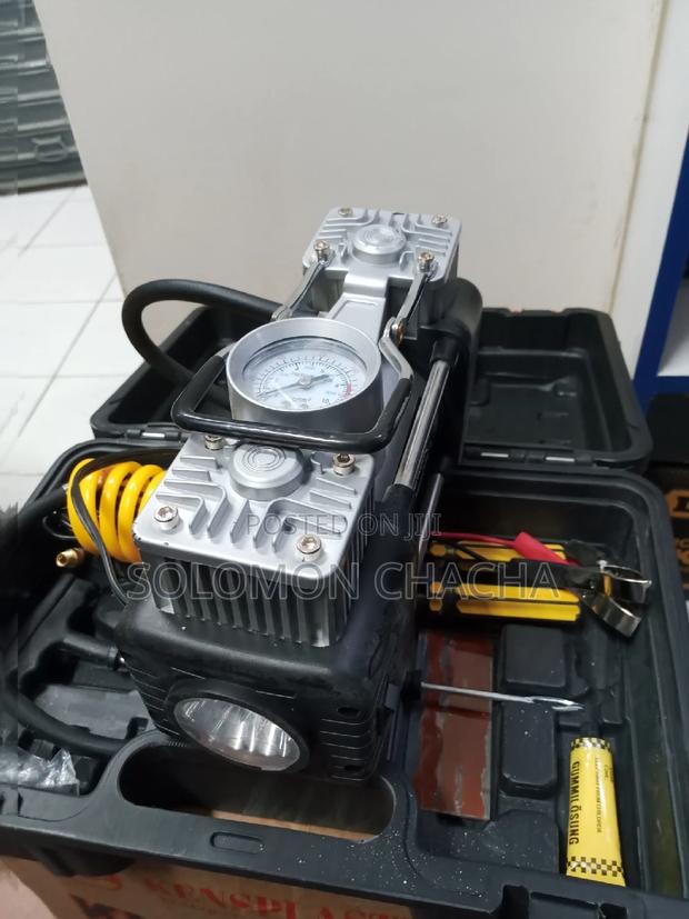 Dera 150PSI Air Compressor Portable DC 12V