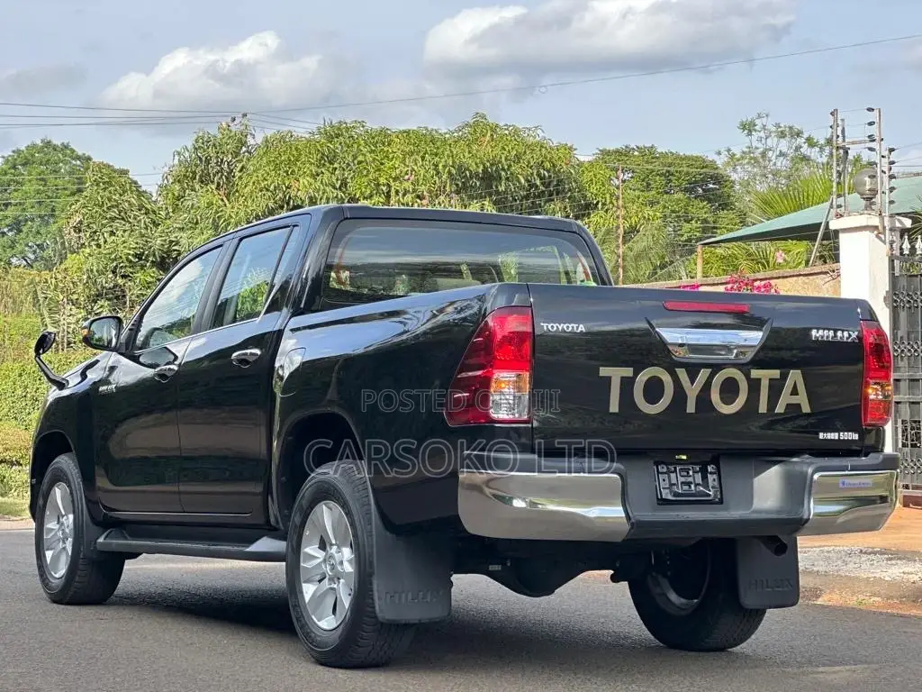 Toyota Hilux 2018 Black