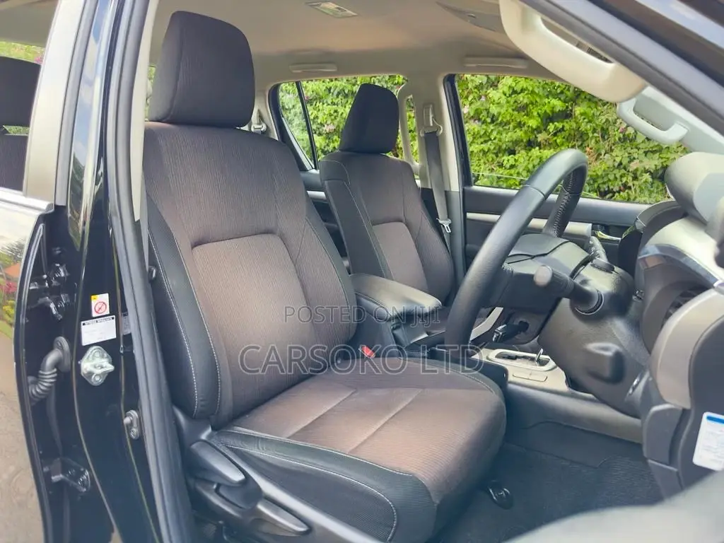 Toyota Hilux 2018 Black