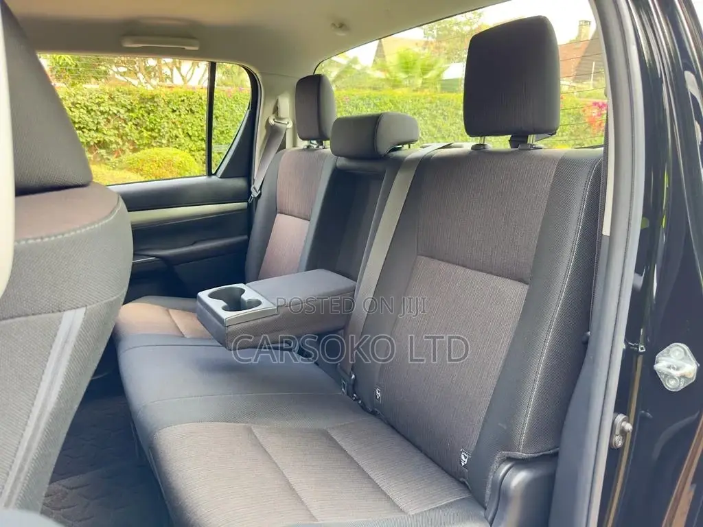 Toyota Hilux 2018 Black