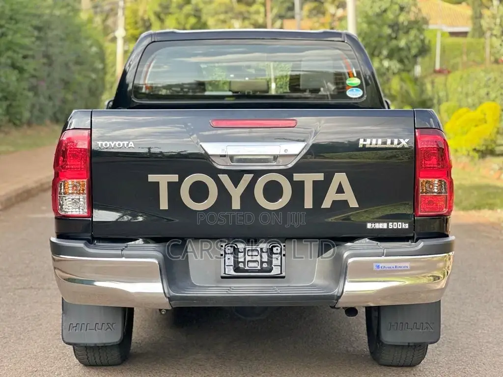 Toyota Hilux 2018 Black