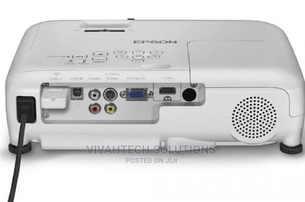 Epson EB S41 Office Projector 3300 Lumens - main view