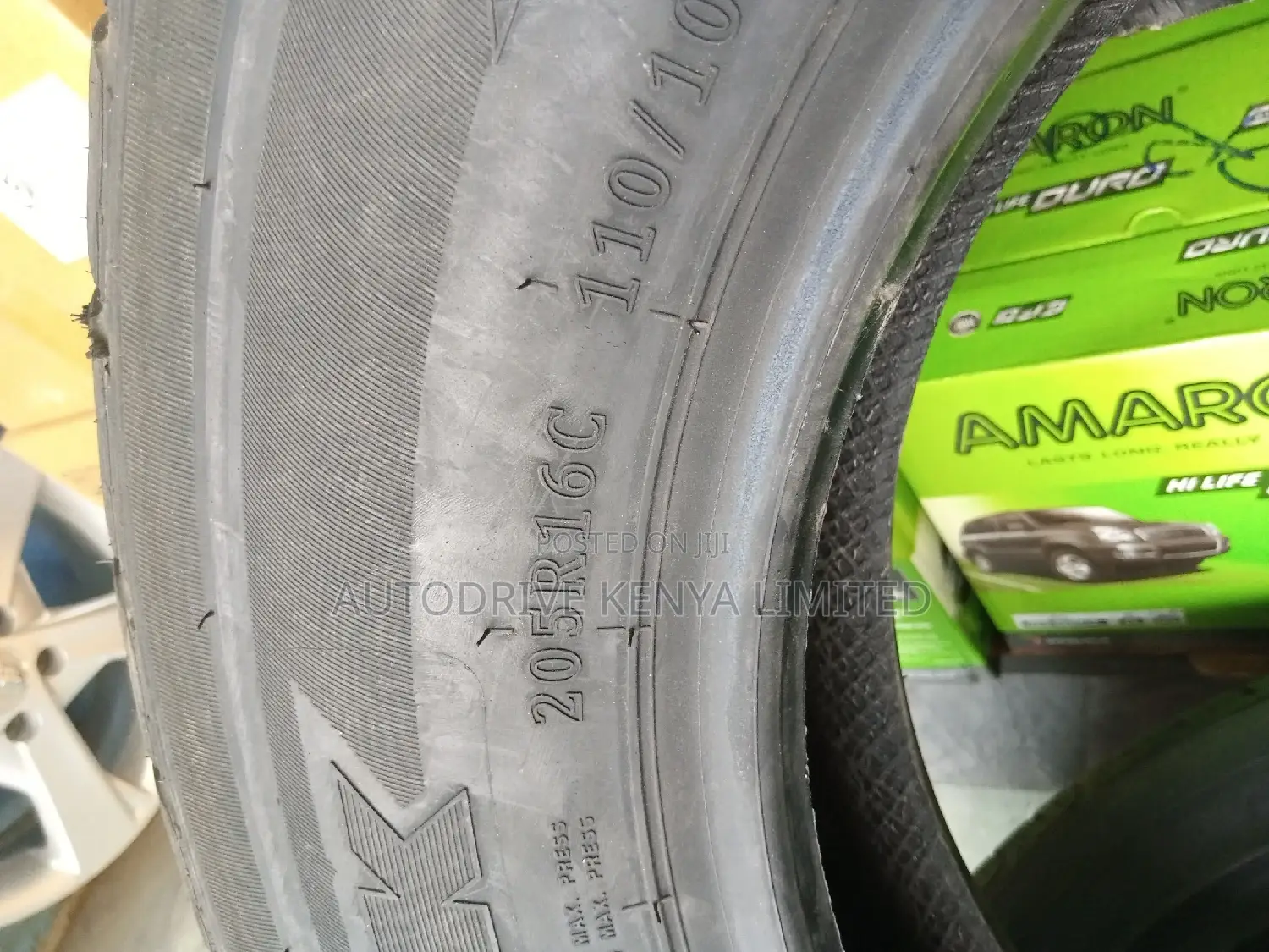 205R16C Royalblack