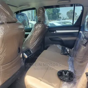 Toyota Hilux 2016 Blue