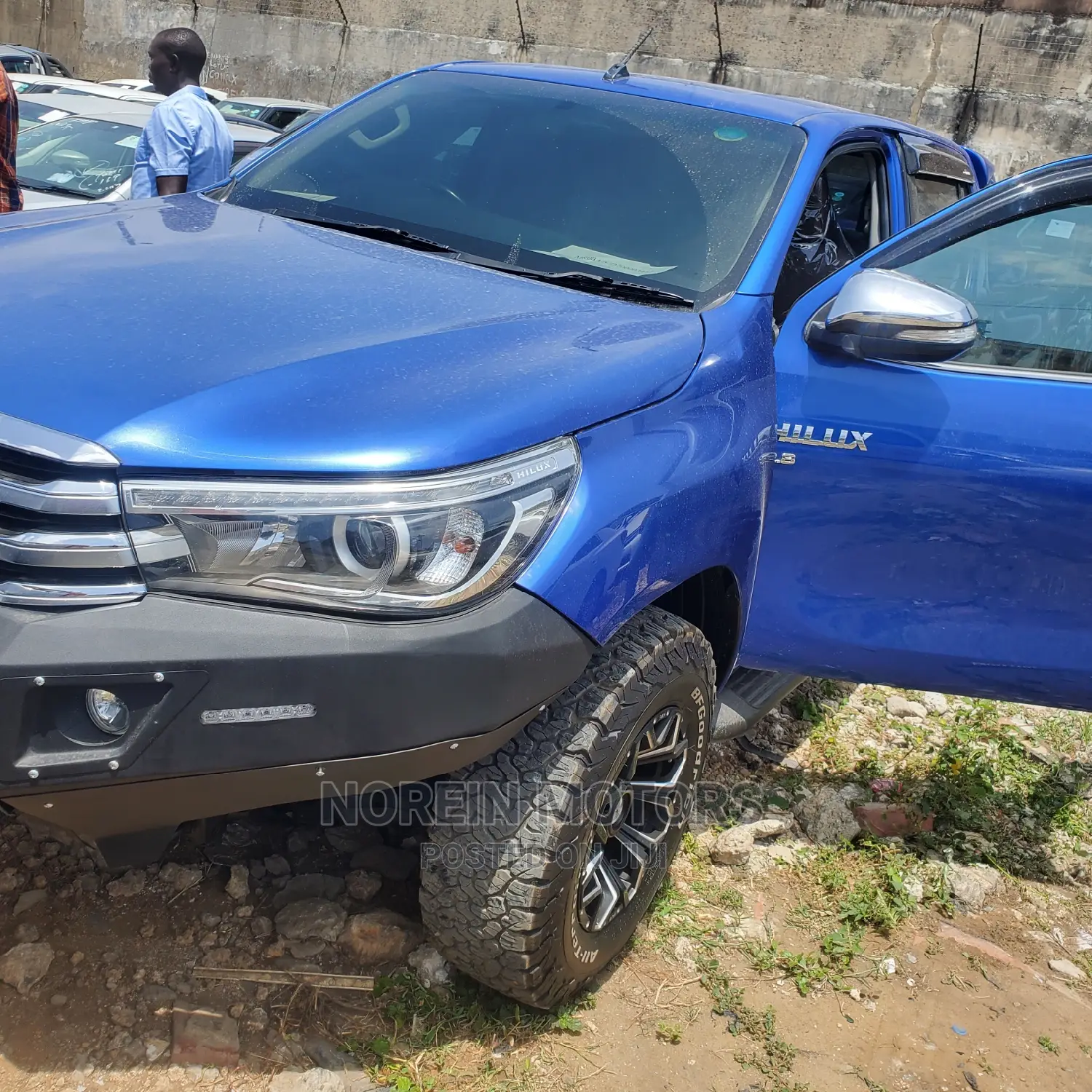 Toyota Hilux 2016 Blue