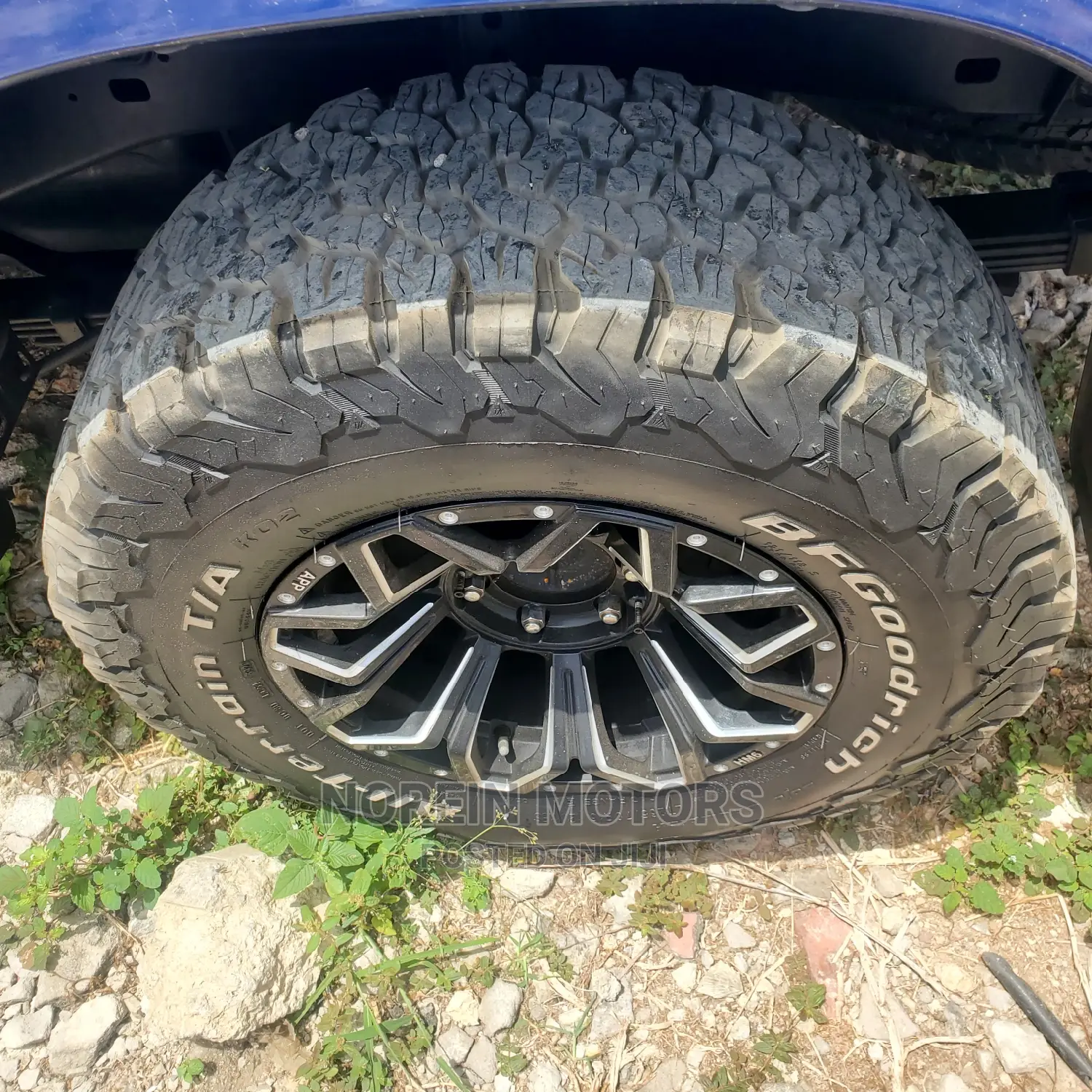 Toyota Hilux 2016 Blue
