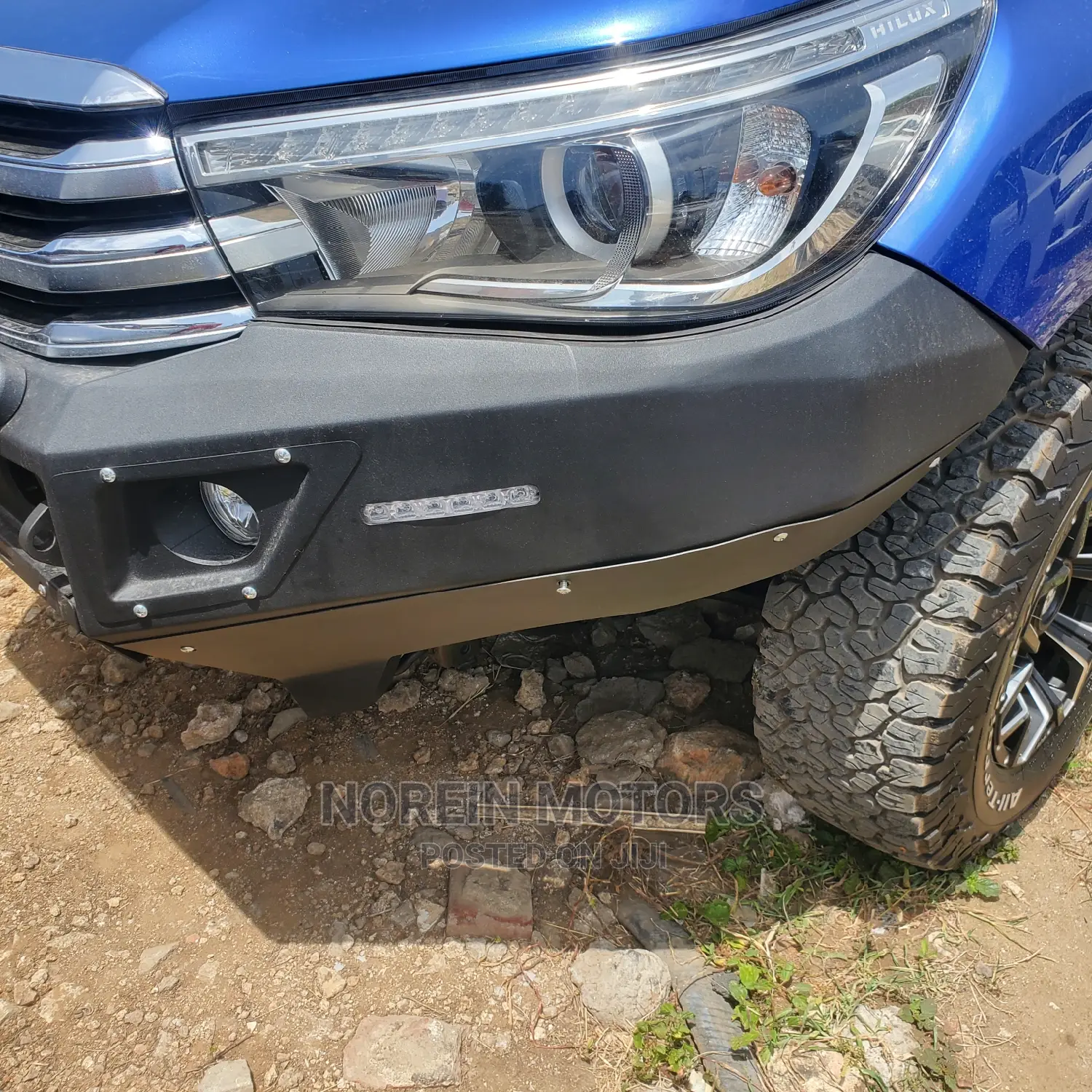 Toyota Hilux 2016 Blue