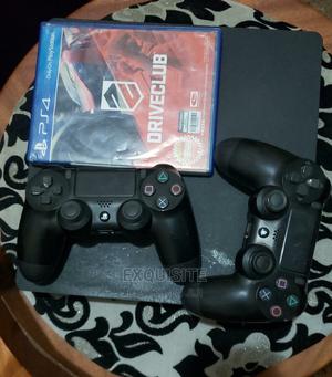 Playstation 4 Slim ( One Pad and 2 Games) - thumbnail 2
