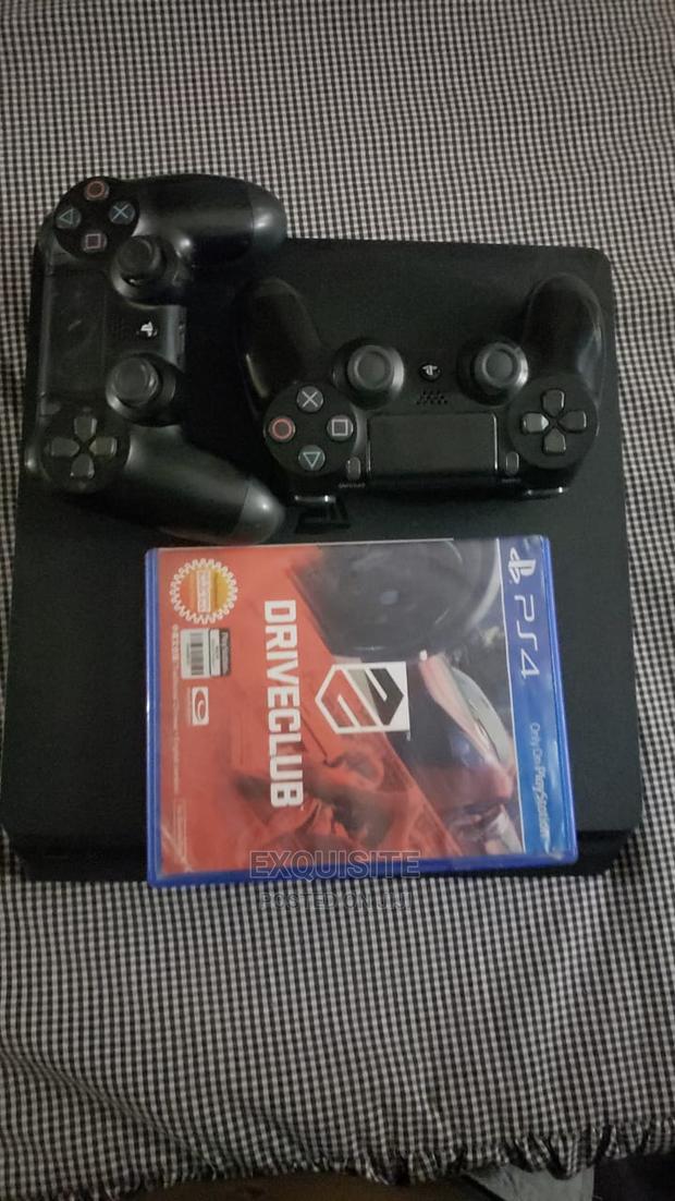 Playstation 4 Slim ( One Pad and 2 Games) - thumbnail 5