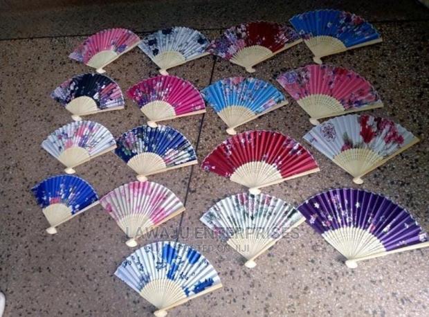 Vintage Handheld Foldable Fan - thumbnail 3