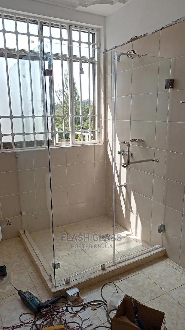 Shower Cubicle Frameless - thumbnail 2