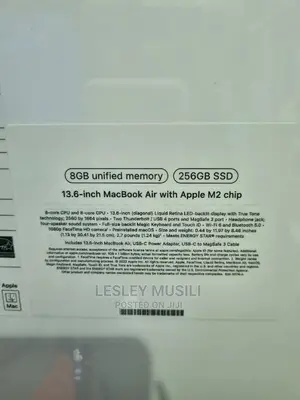 New Laptop Apple MacBook Air 2022 M2 8GB Apple M2 SSD 256GB