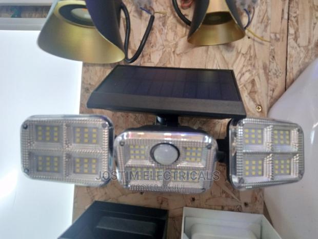 Solar Wall Lamp Three Sided - main view