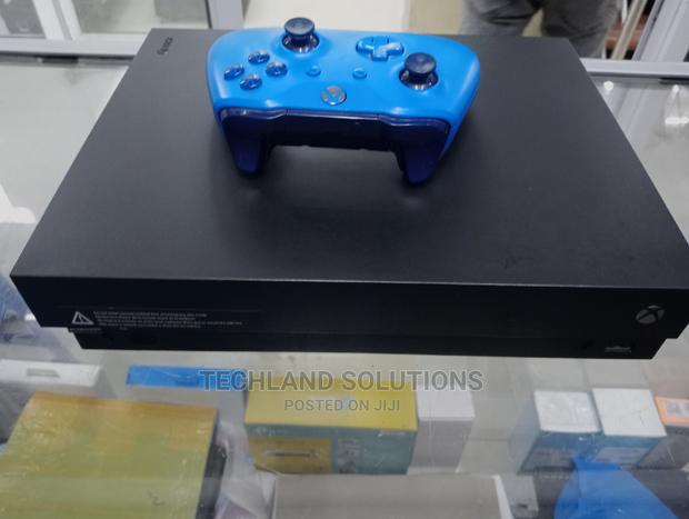 Microsoft Xbox One X - thumbnail 3