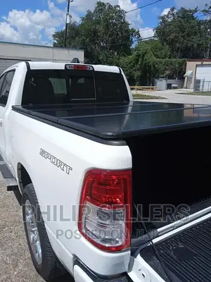 Hard Tri Fold Bed Cover for Dodge and in Stock