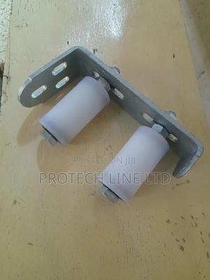Sliding Gate Upper Guide L Bracket With Rollers - thumbnail 2