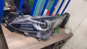 Mazda Axela Headlight Xenon 2013/2014/2015