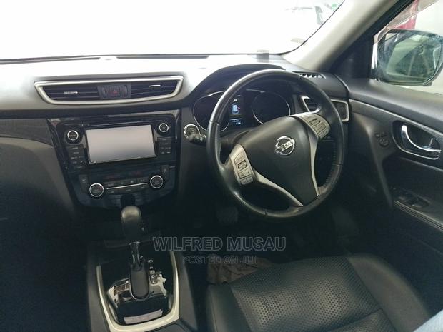 Nissan X-Trail 2015 Black - thumbnail 4