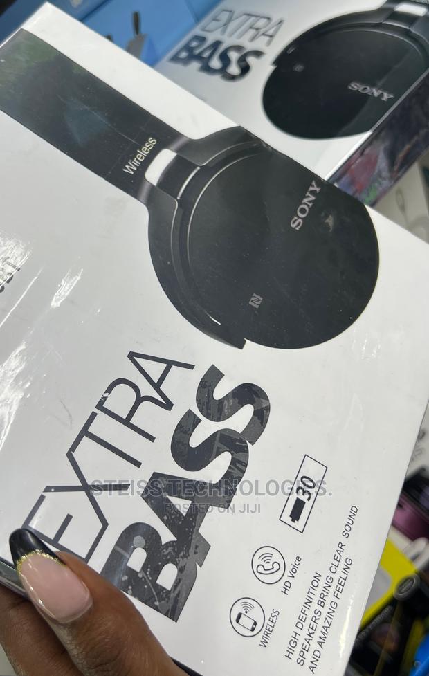 Sony Extrabass Wireless Headphones. - thumbnail 3