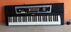 Keyboard/Piano- Yamaha Ypt-210, 61 Keys - Ex-Uk