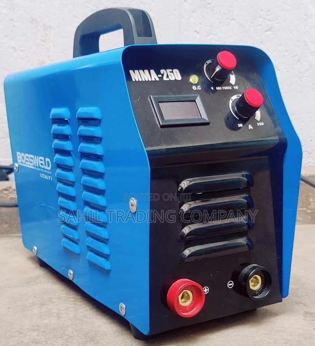 Powerful MMA 250A Bossweld 3 Sheet Invertor Welding Portable
