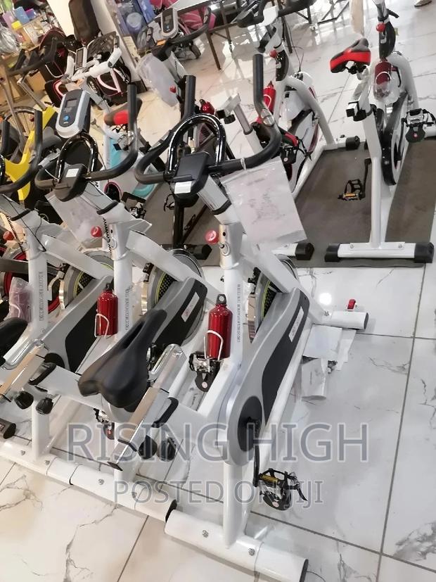 Heavy-Duty Commercial 15kgs Flywheel Spinning Bikes - main view