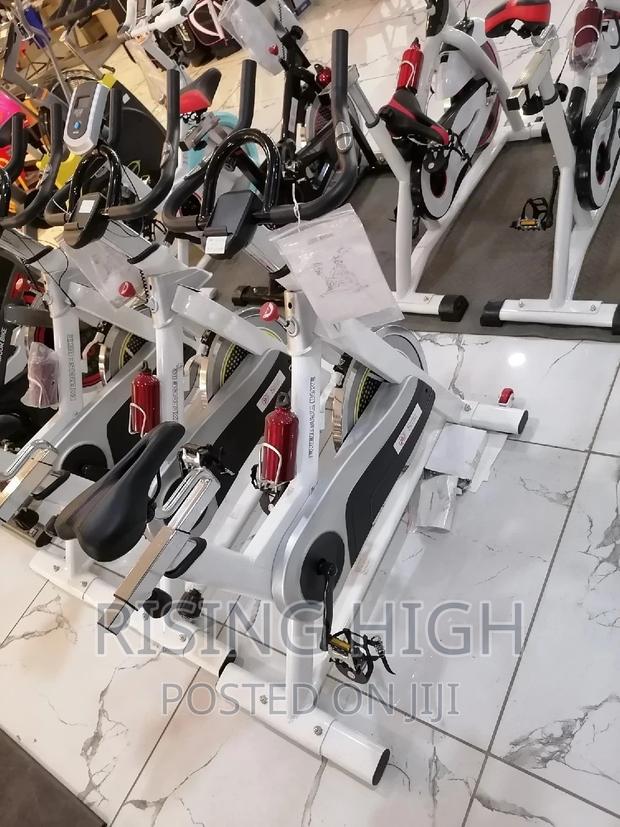 Heavy-Duty Commercial 15kgs Flywheel Spinning Bikes - thumbnail 2