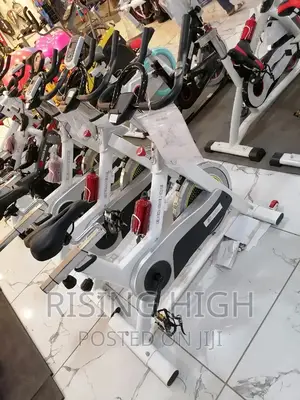 Good Quality 15kgs Flywheel Heavy-Duty Spinning Bikes