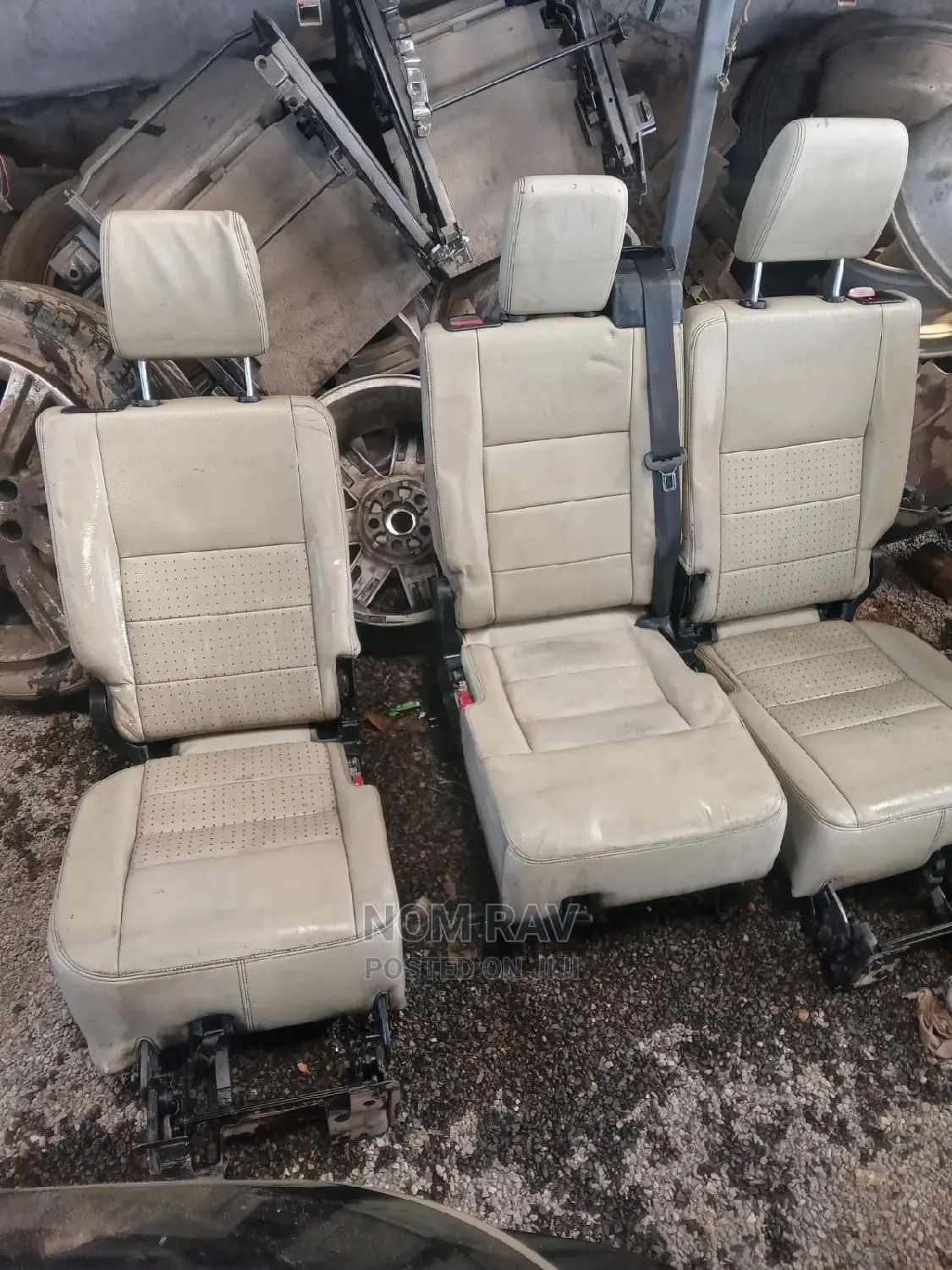 Land Rover Defender/Puma/Discovery 3 Seats