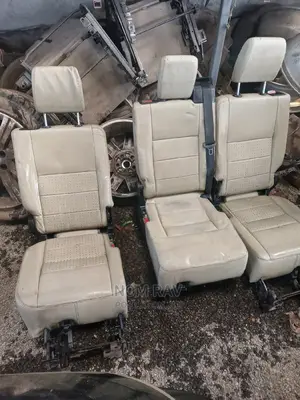 Land Rover Defender/Puma/Discovery 3 Seats