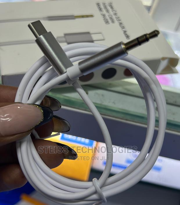 Type C to 3.5mm Aux Audio - thumbnail 4
