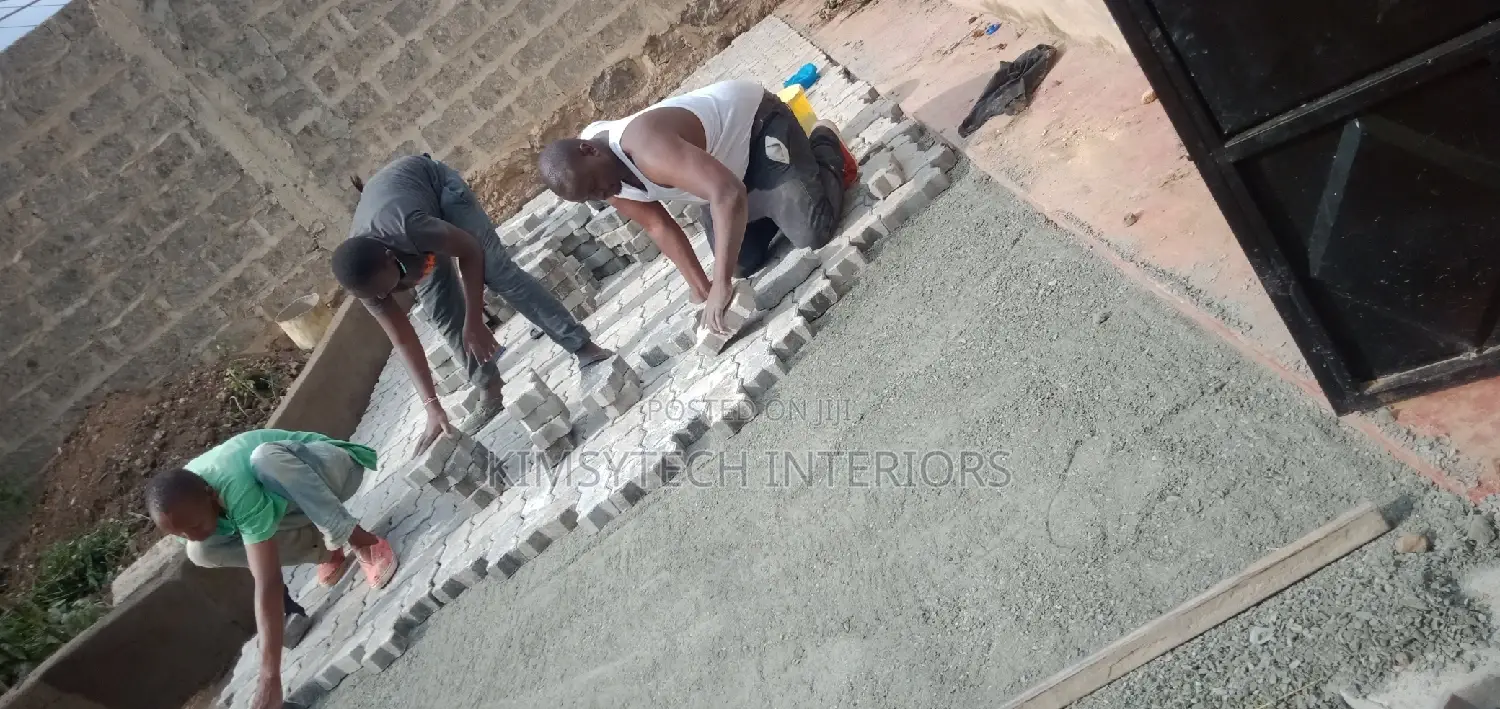 Mazzeras, Fixing Eurocon Tile Decorations and Cabro Laying