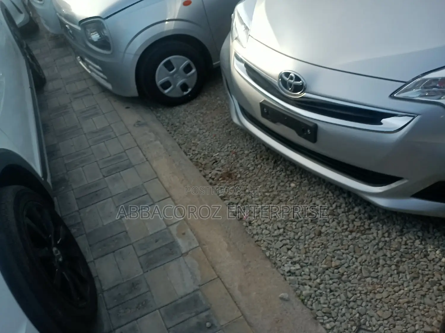 Toyota Ractis 1.5 AWD 2016 Silver