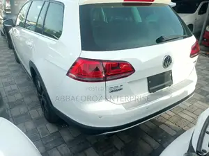 Volkswagen Golf Alltrack 2016 White