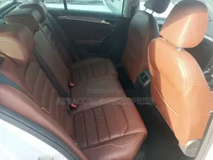 Volkswagen Golf Alltrack 2016 White