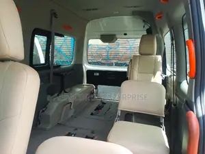 Nissan Caravan (Urvan) 2015 White