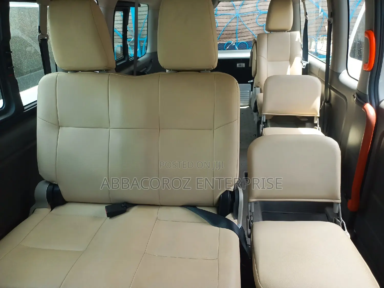 Nissan Caravan (Urvan) 2015 White
