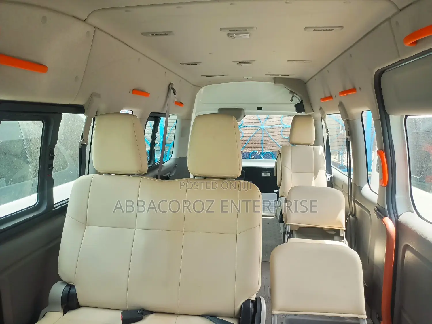 Nissan Caravan (Urvan) 2015 White