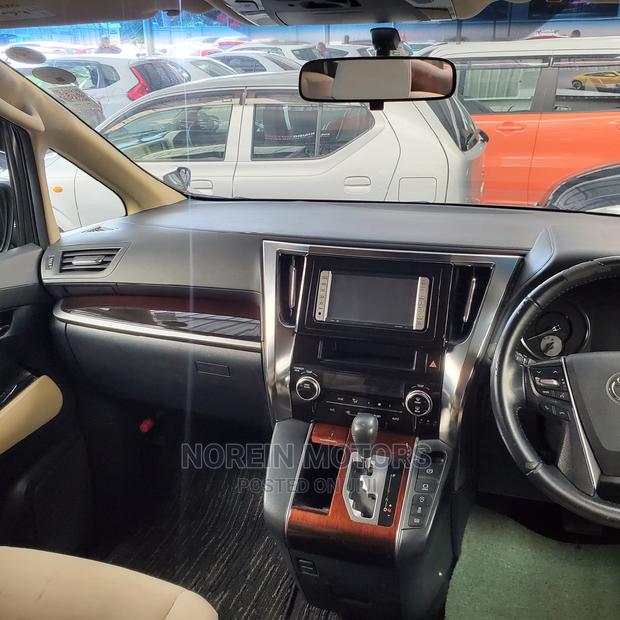 Toyota Vellfire 2016 Off White - thumbnail 7