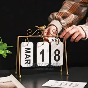 Hanging Date Calendar Display Gift Set