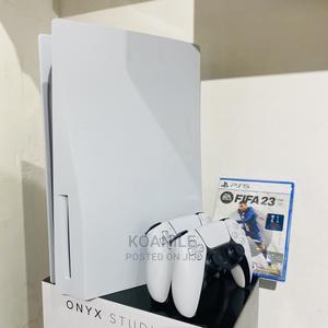 Sony PS5 Standard With 2 Controllers Fifa 23 (Preowned) - thumbnail 2